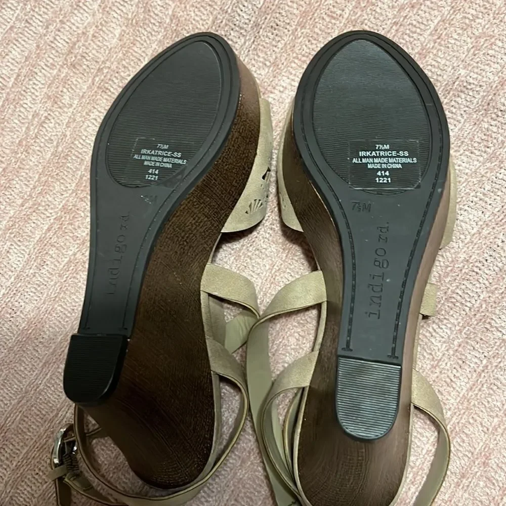 Indigo Road. Beige wedges. Size 7.5